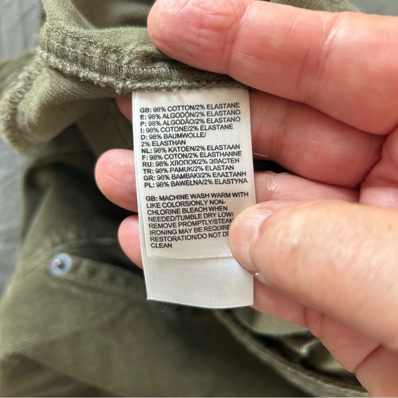 The North Face Nenana Corduroy Taupe Green Skirt. Size Large. - Picture 6 of 11